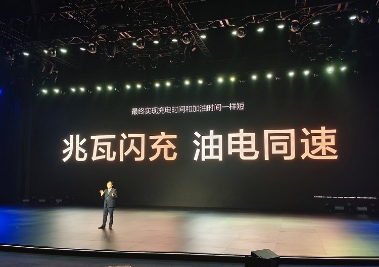 1000kW快充正式发布！换电迎来最大危机？