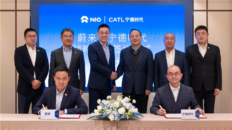 又要到钱了！蔚来与宁德时代达成换电合作，获最高25亿元战略投资