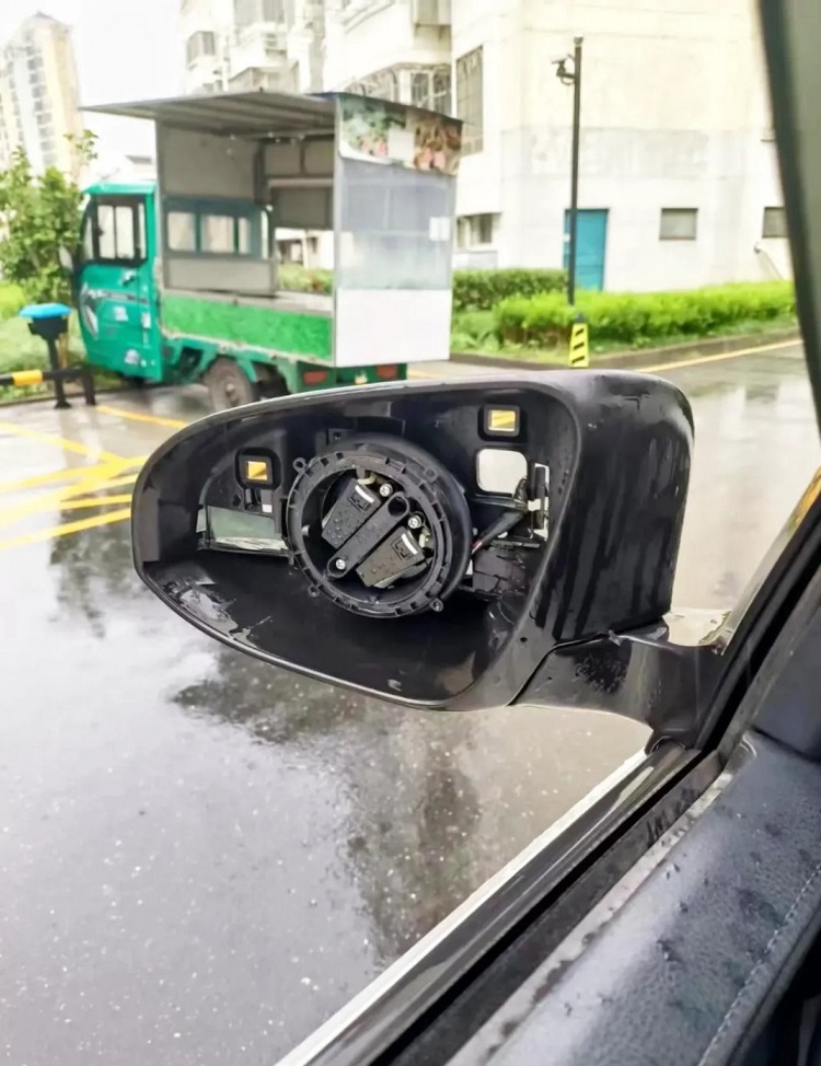 4S店800，网上50，汽车&ldquo;天价维修&rdquo;如何避免？