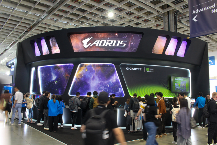 技嘉在COMPUTEX&nbsp;2025上展示新款Z890主板：让AI帮助用户压榨电脑性能
