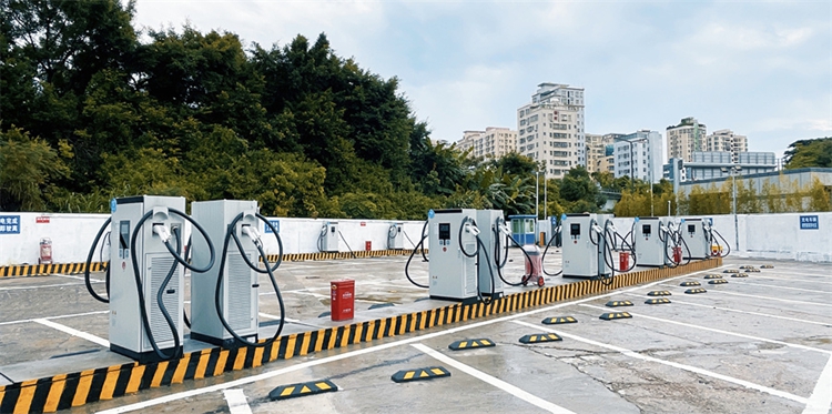  充电还得戴口罩？研究揭示汽车充电站周围PM2.5浓度升高