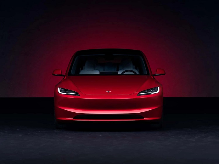  特斯拉将引入CarPlay？陈震：智舱这块，老外玩不明白