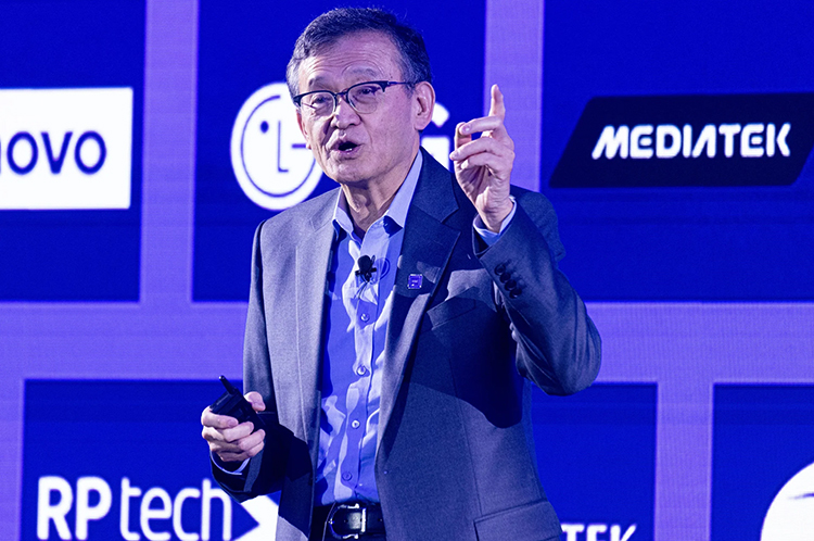 CEO陈立武力挺罗唯仁加入，英特尔与台积电火药味渐浓