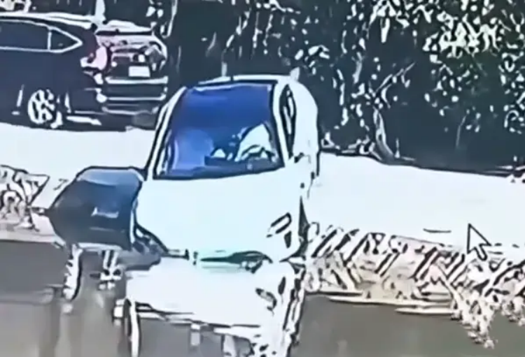 小米SU7又出问题了？智能泊车离落水仅一步之遥