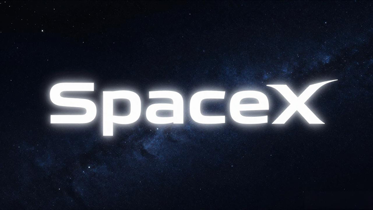 SpaceX大规模招人，不仅要造太空数据中心，还要在月球造城