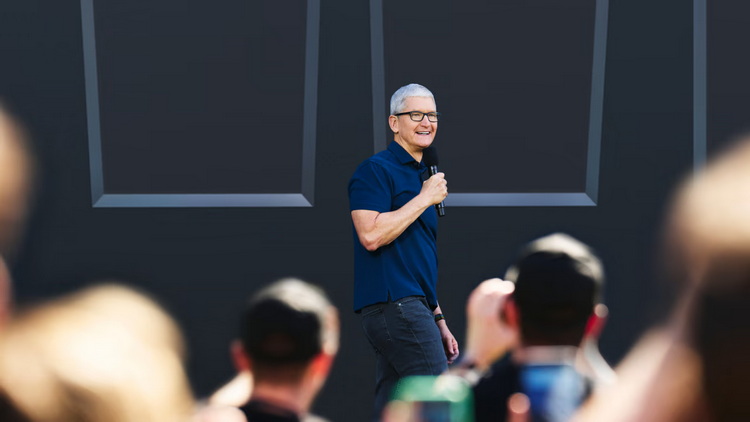 执掌苹果15年，库克认为手表最成功、Apple Intelligence黑锅下任CEO背