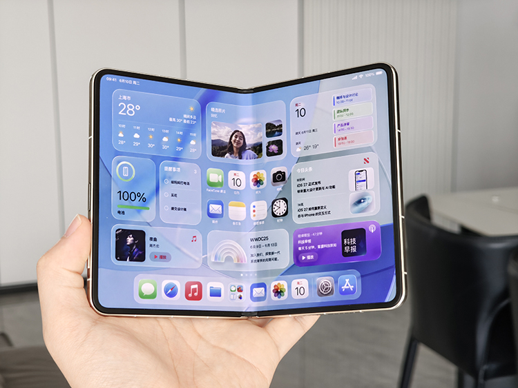 爆料称折叠屏iPhone试产受阻，被铰链异响卡住了