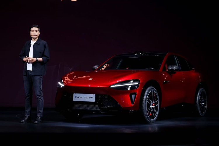 小米YU7标准版上市，23.35万起！还要坚持Model Y吗？