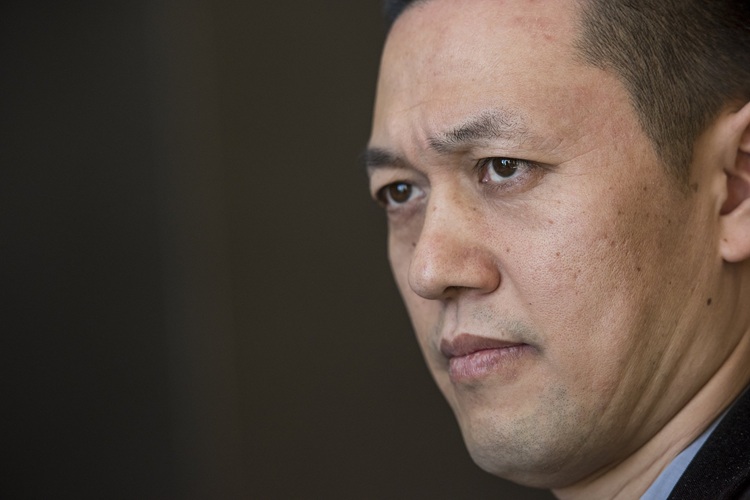 李斌越抠，蔚来越稳