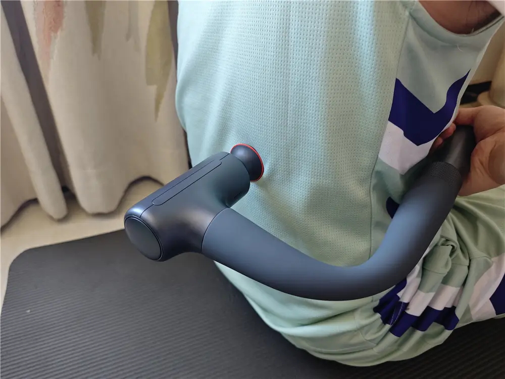 米家长柄筋膜枪3热敷版开箱体验：家中热敷、按摩放松不...