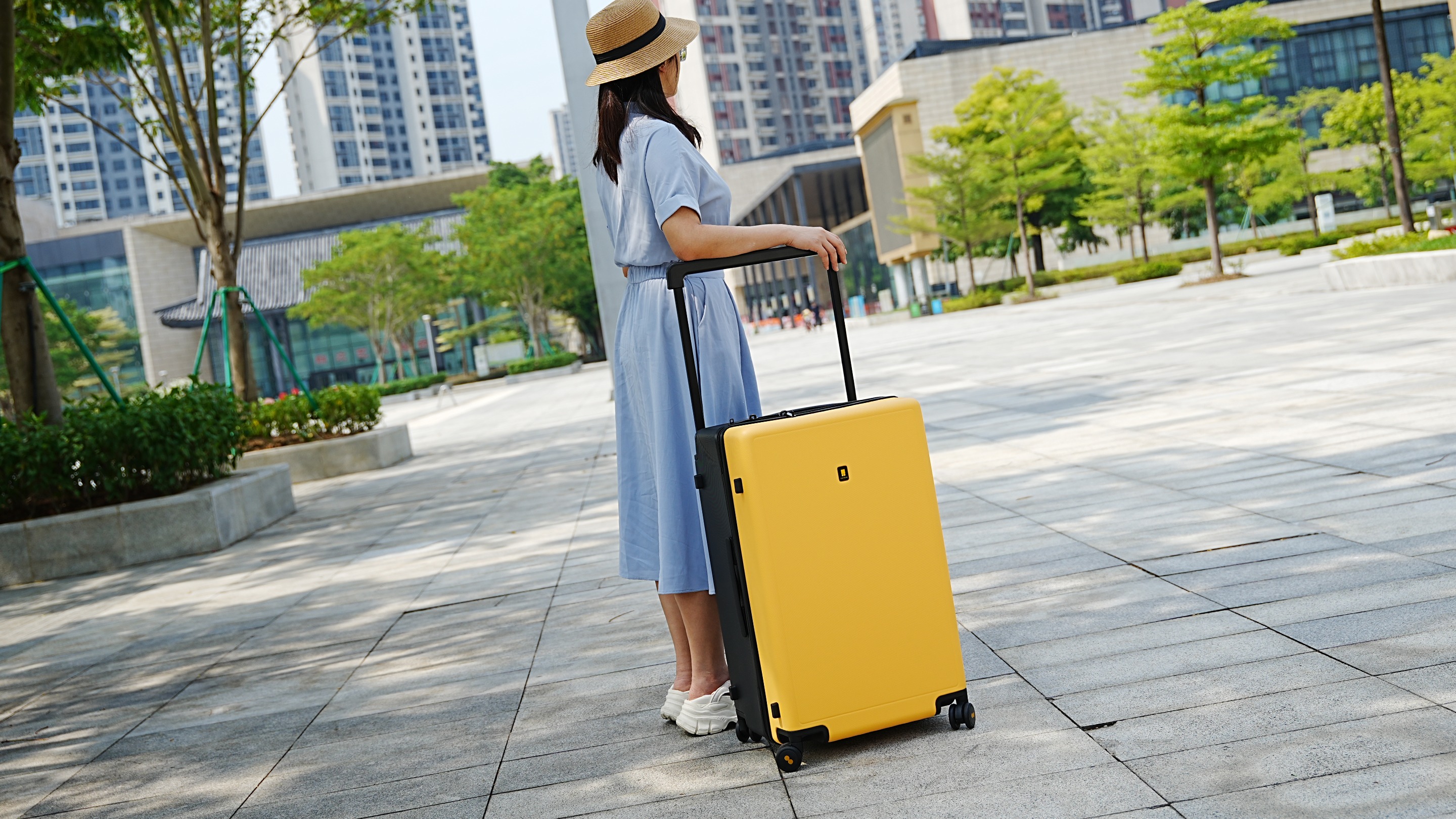好看好用,地平线8号26寸大旅行家宽拉杆箱舒适出行不可少