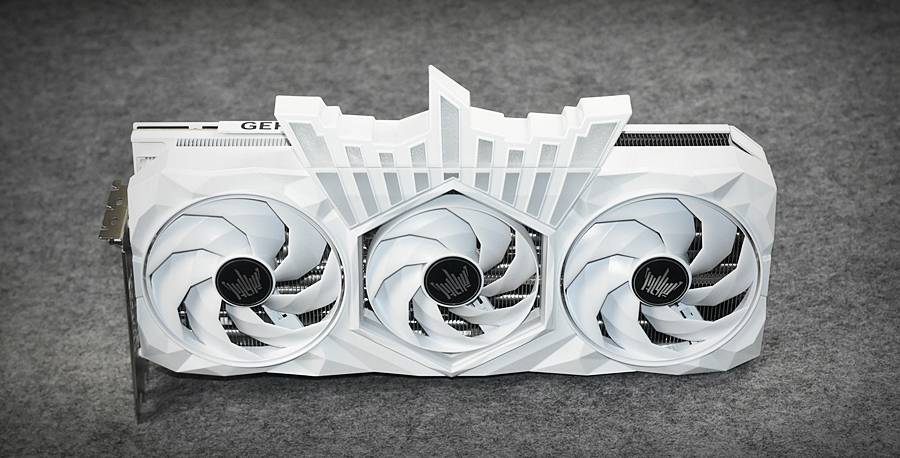 比强更强 影驰名人堂RTX 5080 HOF OC LAB Deluxe-X实测分享